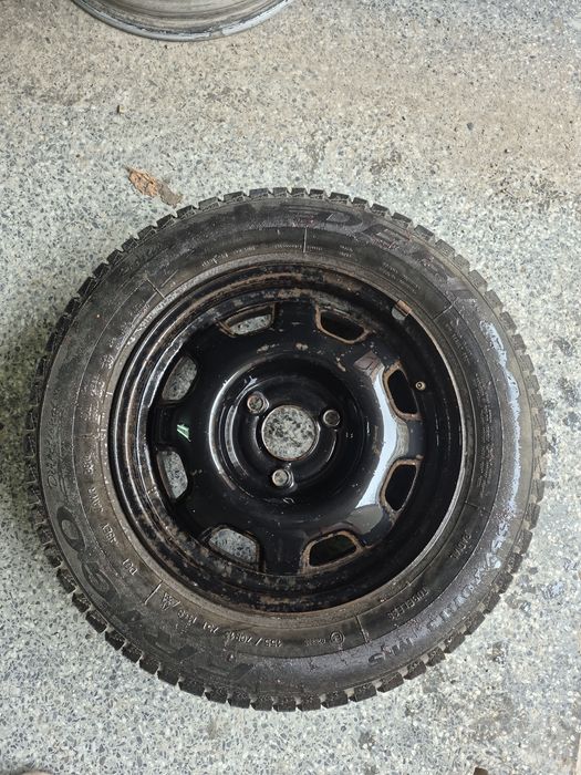 2 броя джанти с чисто нови гуми 13ки