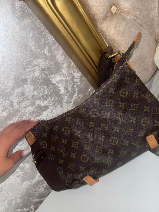 Geanta Luis Vuitton nouă