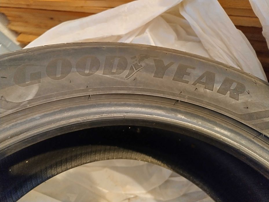 Anvelope vara 235 55 R19