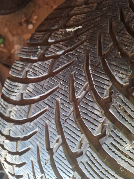 Зимни Гуми Nokian TYRES 285/45/20