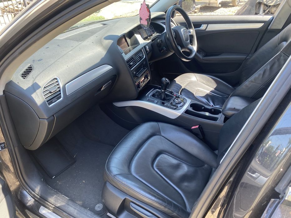 Dezmembrez audi a4 b8 2010