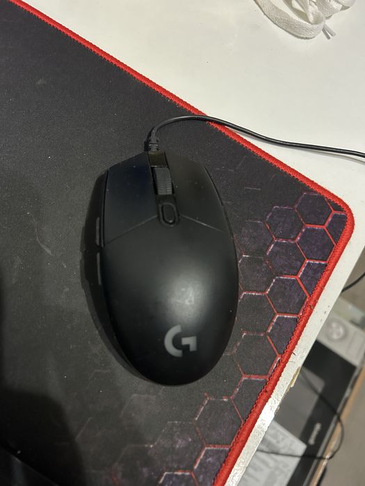 Laptop, Tastatura si mouse