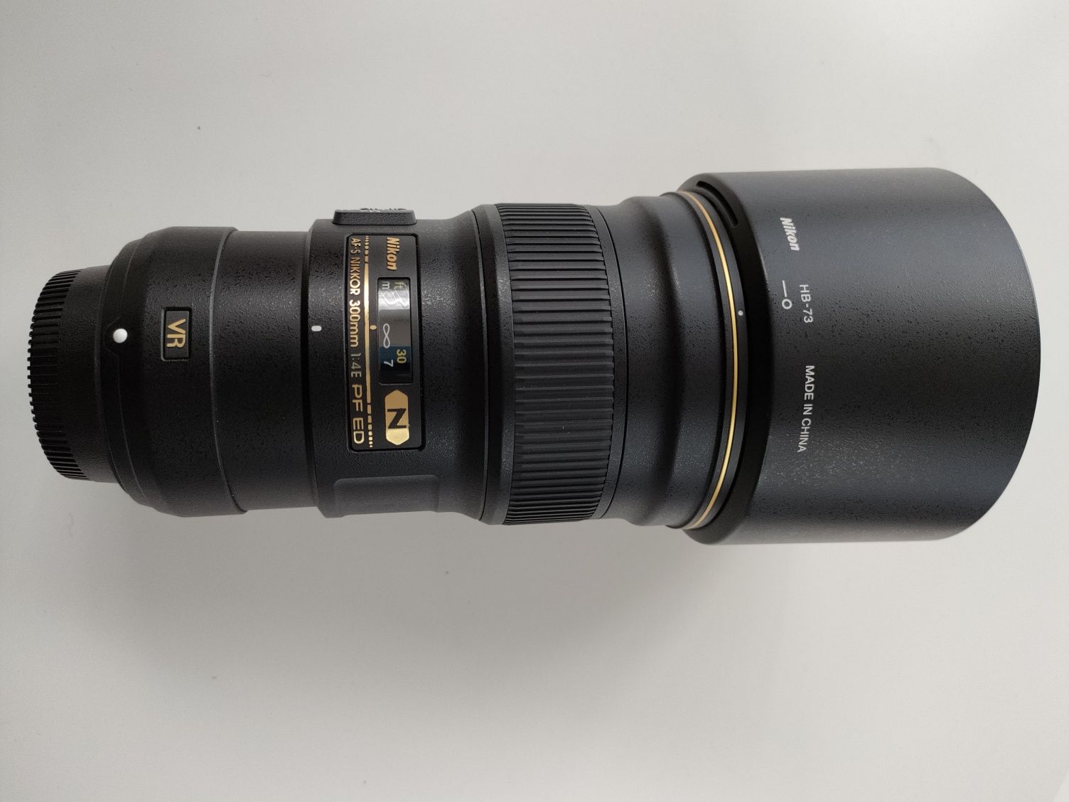 NIKKOR AF-S 300mm f/4E PF ED VR Nanocristal