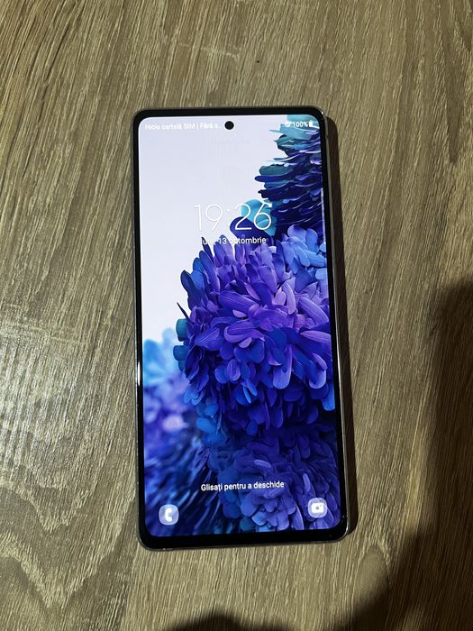 Samsung S20 FE , in stare buna
