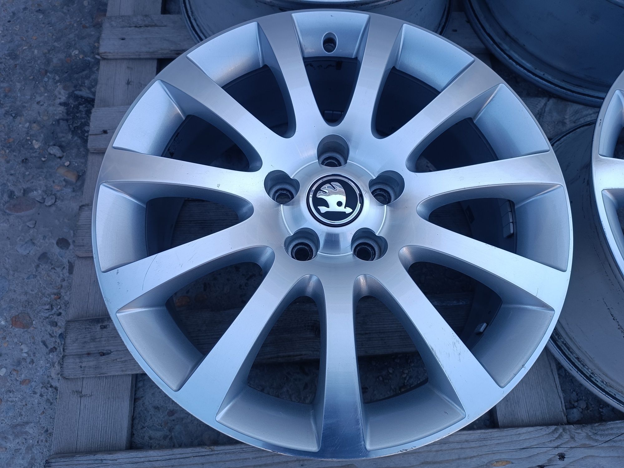 Лети джанти 17ки 5х112 Skoda