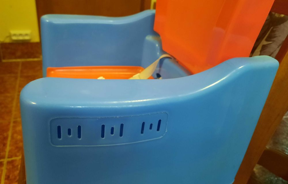 Бебешко столче за хранене и игра