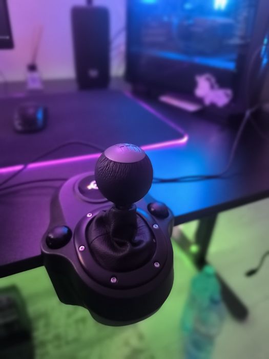 Продавам Logitech G29 с ГАРАНЦИЯ !!
