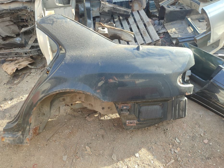 Задний крыло на Мерседес W210 до рестайлинг