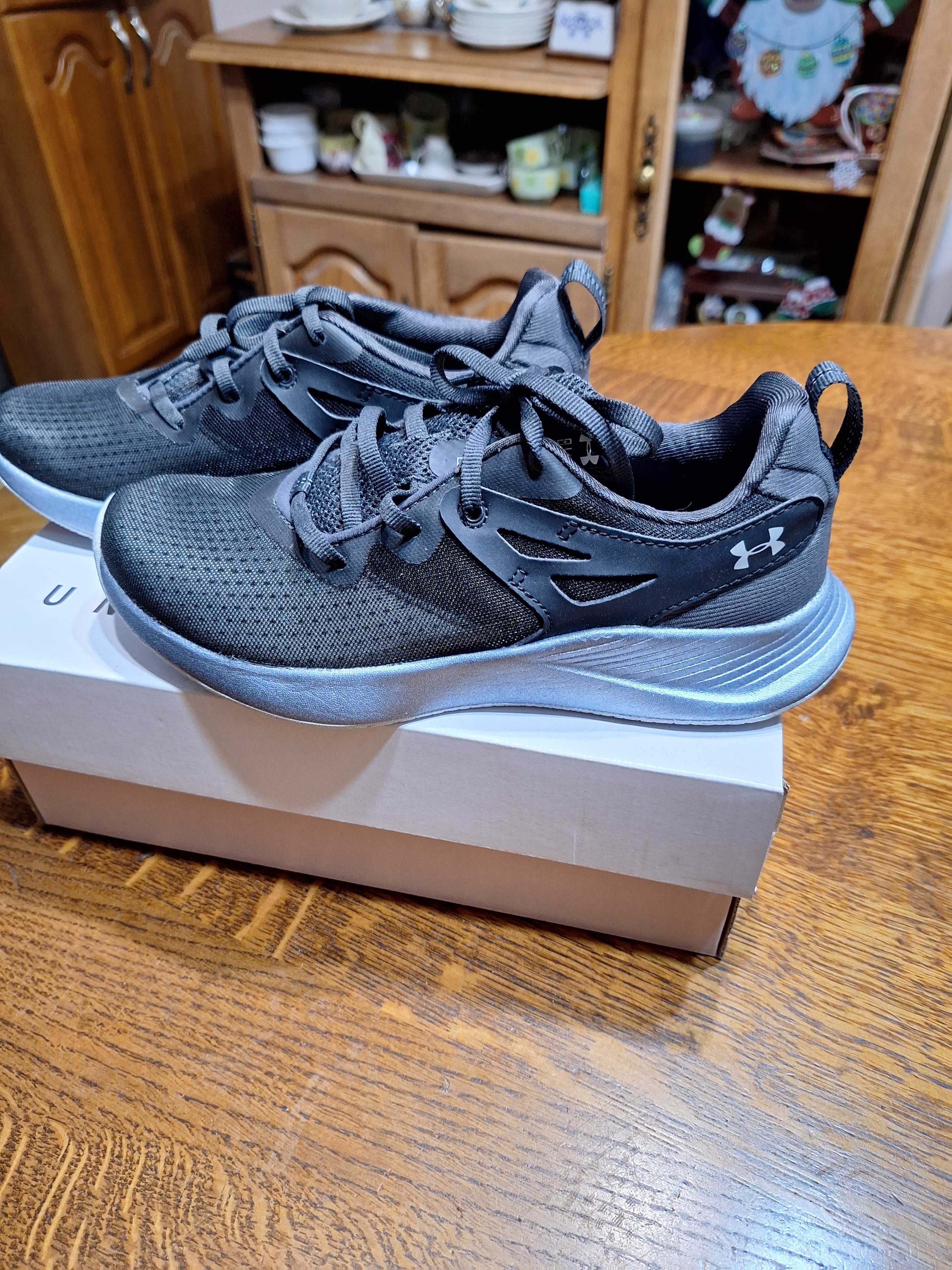 Дамски маратонки Under Armour N37,5