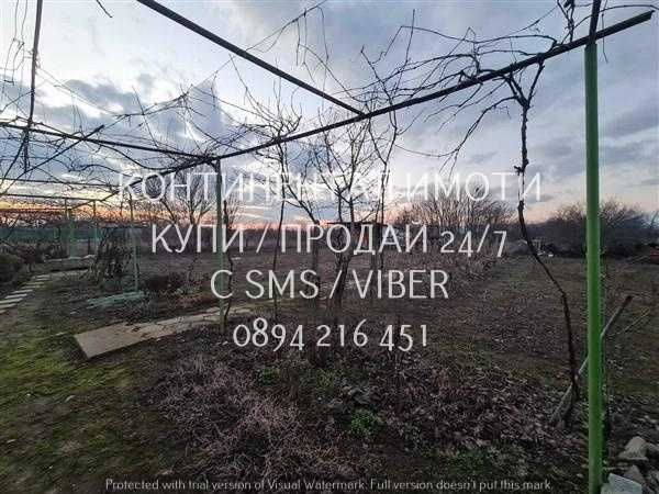 код 63064. Триетажна тухлена къща 240м2 с двор 900м.