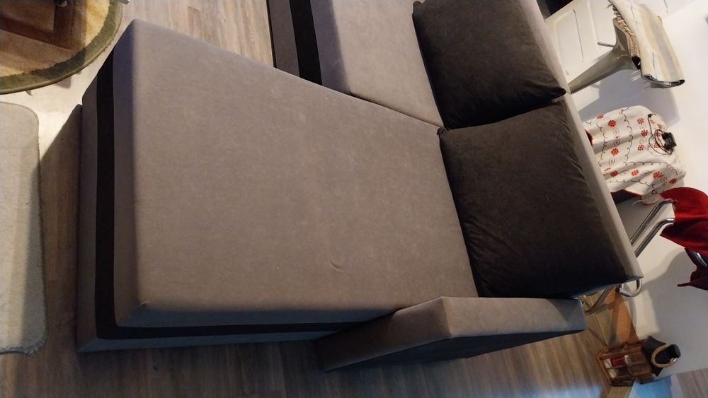 Vând canapea extensibila