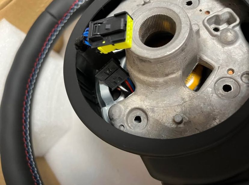 Volan M cu padele BMW seria 1/2/3/4 - X1/X2/X3/X4/X5/X6 - M2/M3/M4/GT