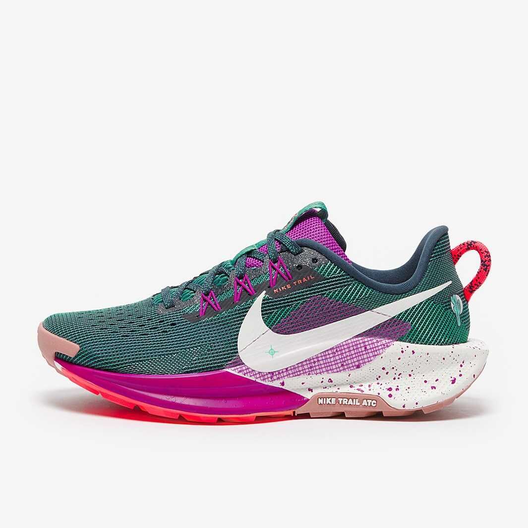 NIKE-маратонки нови