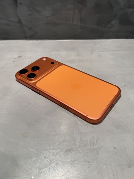 1 TB! КАТО ЧИСТО НОВ Iphone 17 Pro Max Orange