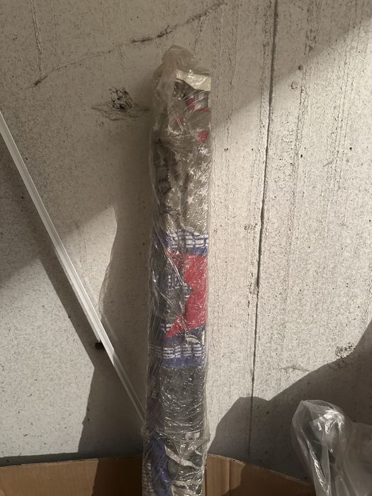 Продам римские  шторы с механизмом.