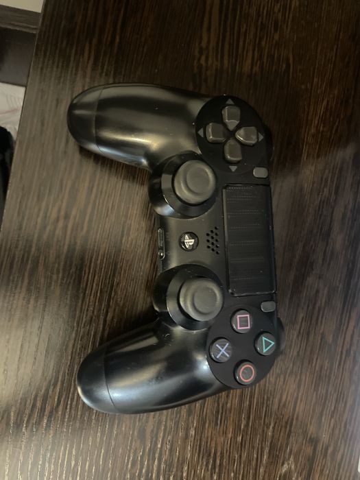 продаю dualshock 4