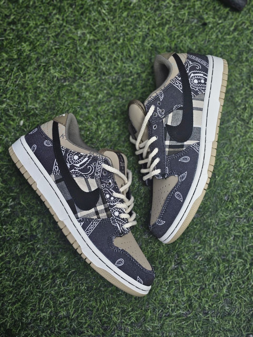 Кроссовки Nike SB Dunk