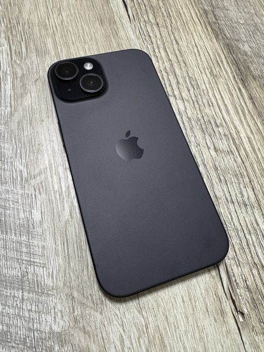 iPhone 15 128GB 1г. оставаща гаранция! Неразличим от нов от магазина!