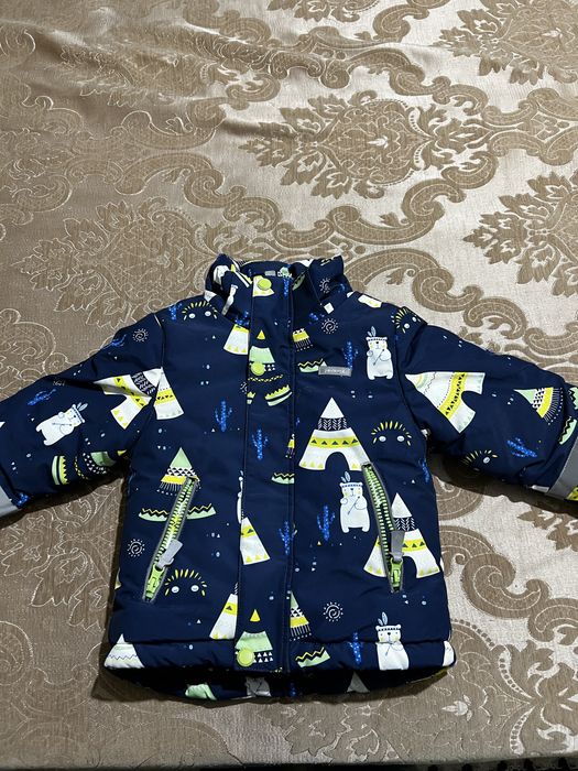 Зимняя куртка качественная новая за 5000 тенге на мальчика.