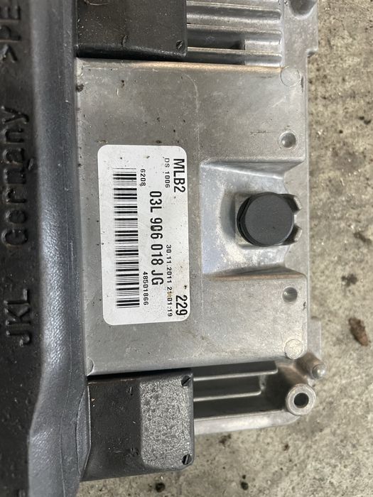 ECU / calculator motor Audi A5 Motor 2.0 CJC CGL cutie manuala + cheie