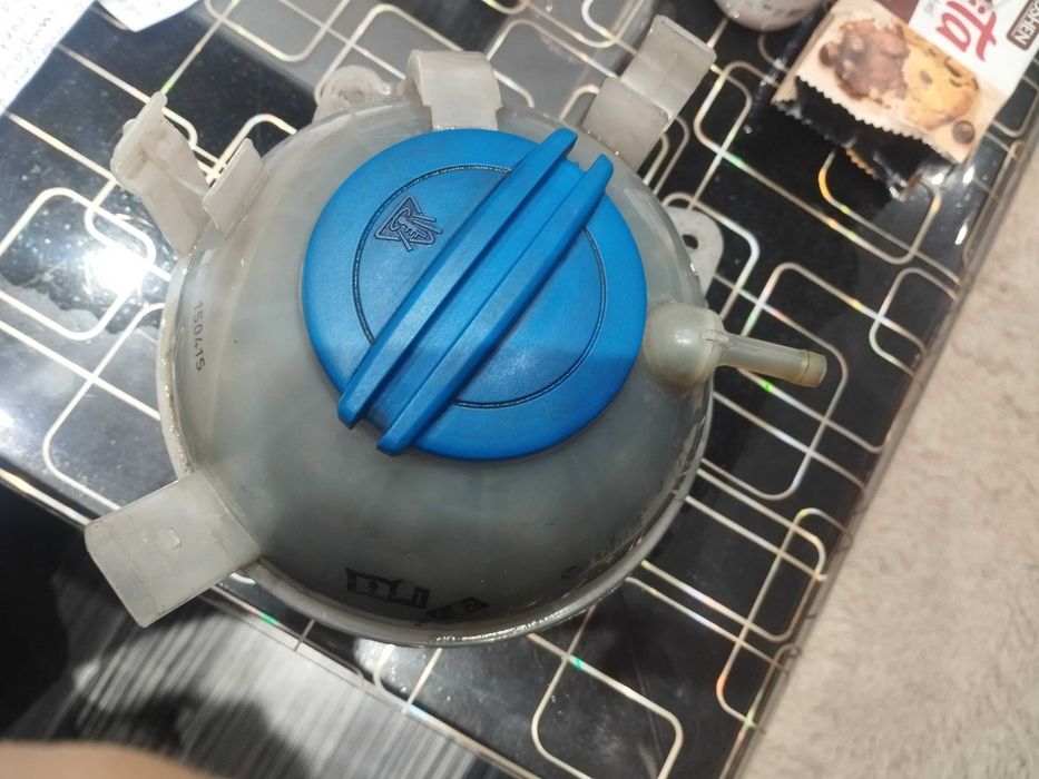 Продавам казанче за антифриз