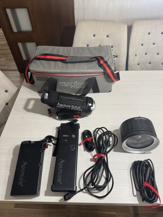 Aputure Light Storm LS C300d – Set complet + Fresnel 2X + Accesorii