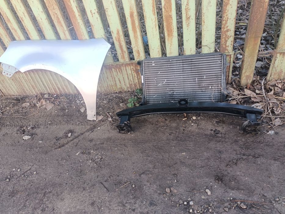 Aripa/Armatura/Radiator Apa VW Golf 5 V 2003/2004/2005/2006/2007/2008/