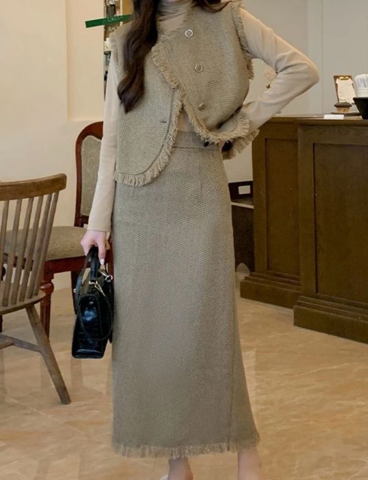 Продам  красивую тройку!