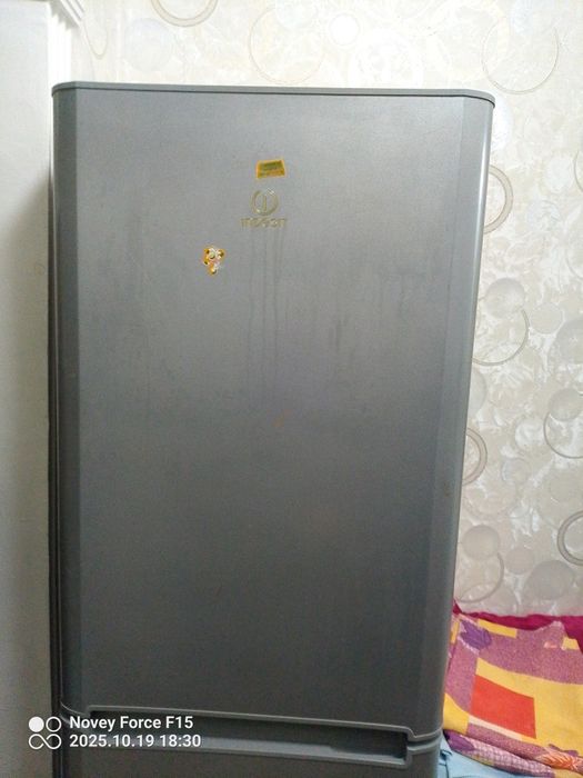 Muzlatgich indesit 2kamerali va katta muzlash qismi