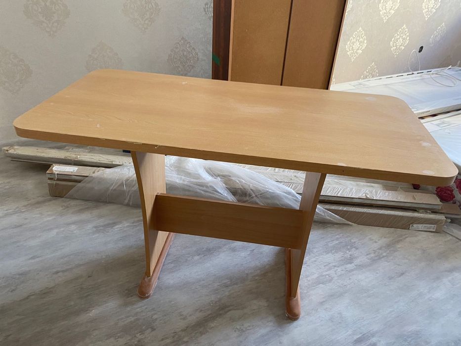 Стол кухонный б/у