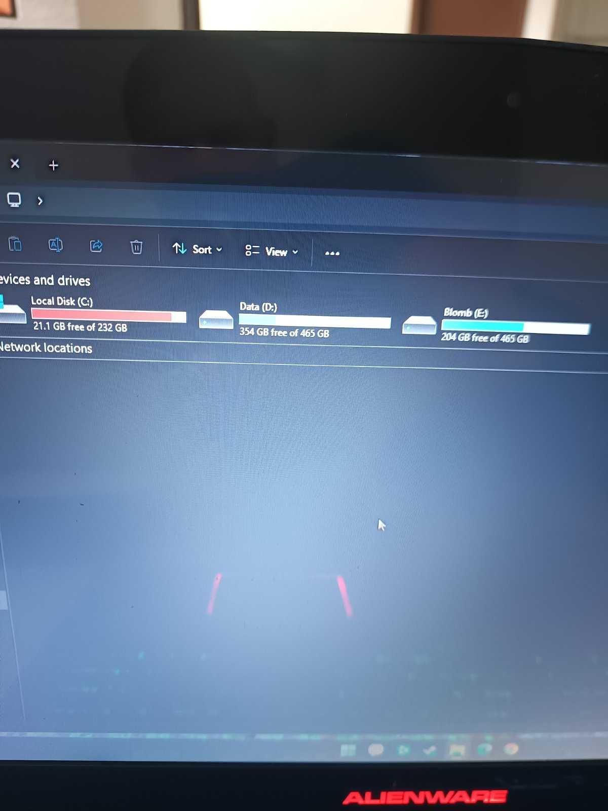 Продавам Alienware M17X-R4, работещ