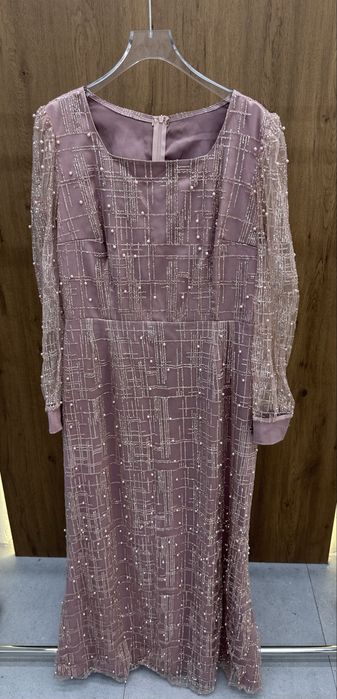 Нарядное платье макси длинны