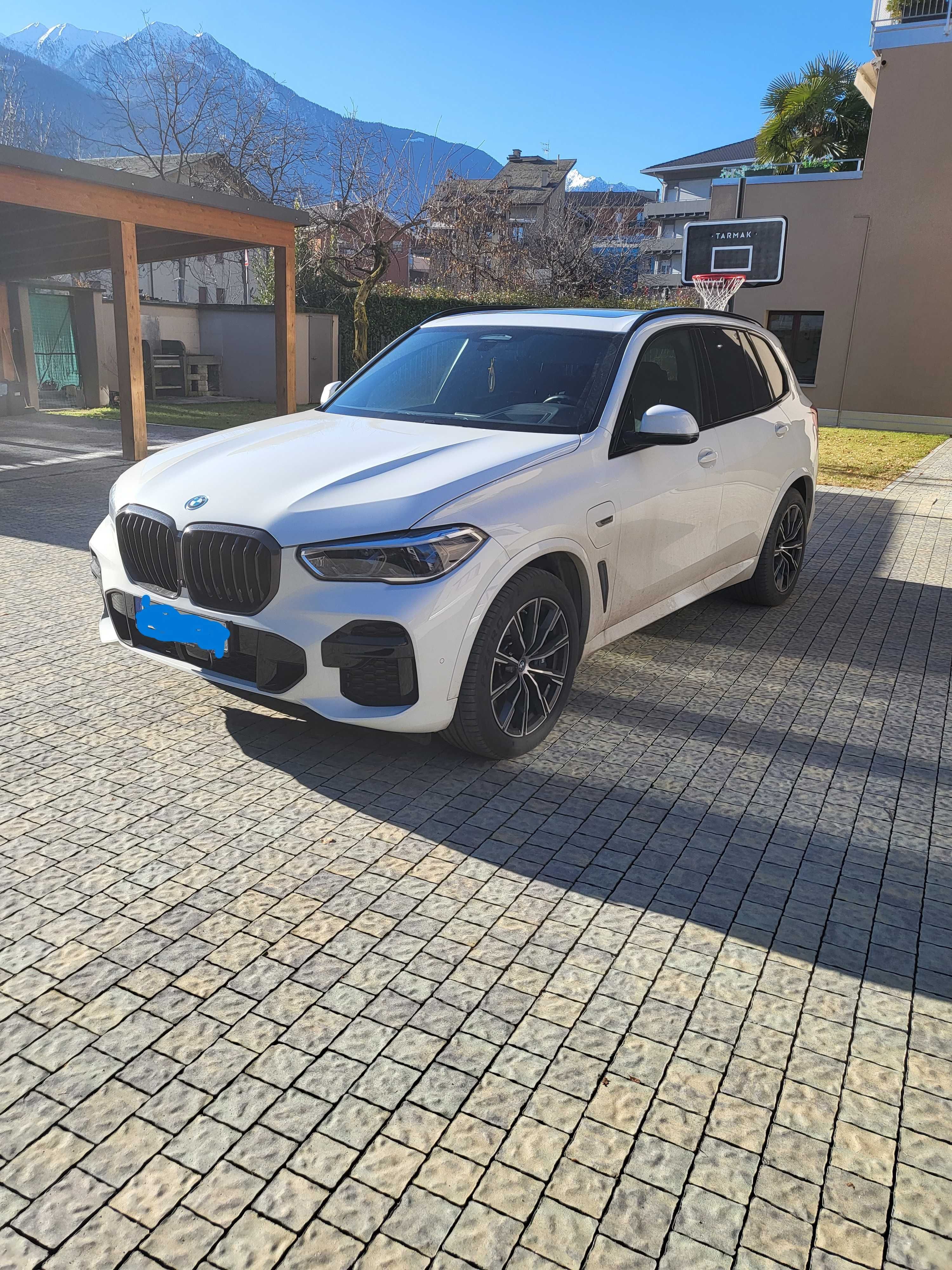 BMW X5 45e hybrid 395cp