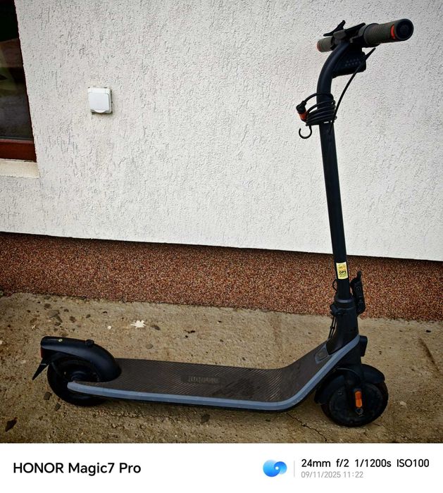 Trotinetă electrică Ninebot E2 – stare excelentă, ca nouă!