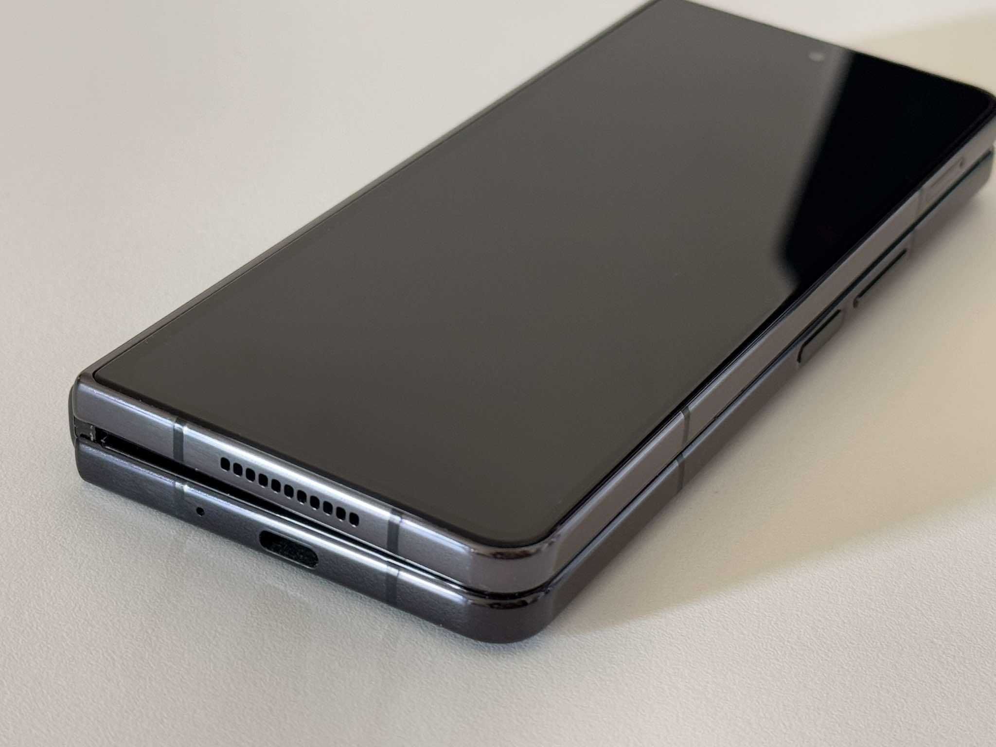 Като нов! Бартер! Galaxy Z Fold 4 Phantom Black (Черен)