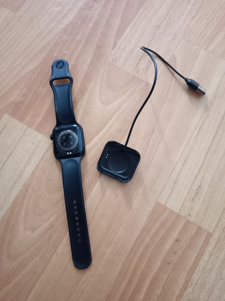 Apple Watch 8 продам