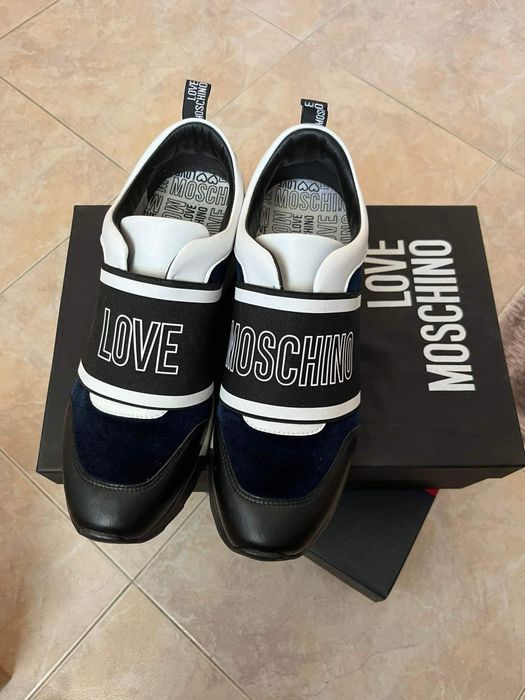 Дамски кецове и маратонки