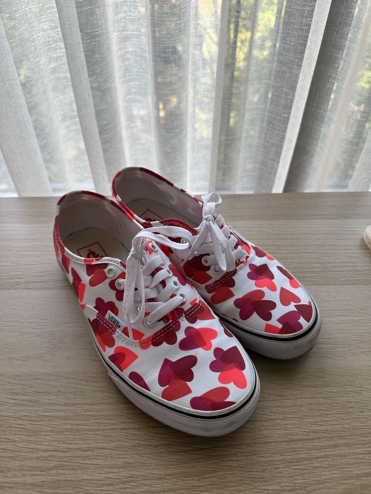 Vans маратонки, 41 номер, интересен дизайн