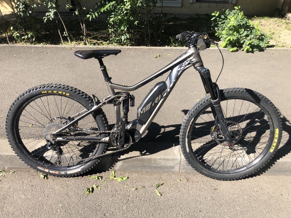 Bicicleta electrica full suspension Merida eOne-sixty 800