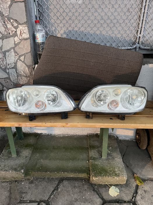 Оригинални Фарове за vw тоуран цената е за 1 -брой
