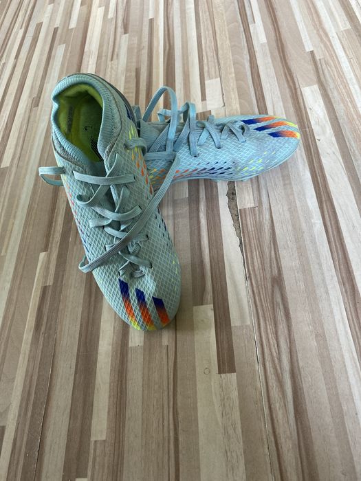 Детски футболни бутонки номер 35