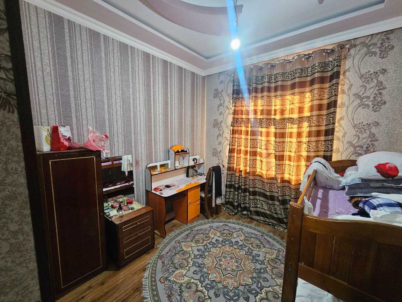 Сергели ,Янгихает, махалля Чорток.3 sotihda 4 xonali uy sotaman,