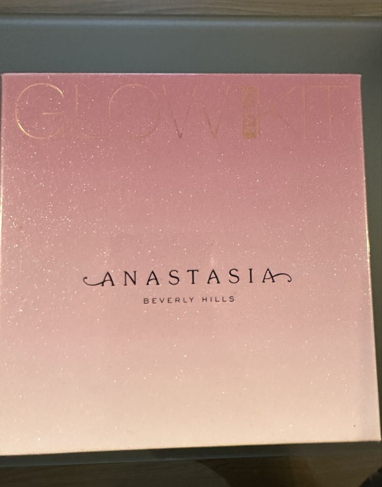 100% Оригинални!! Anastasia Beverly Hills Glow Kit, Smashbox, Becca