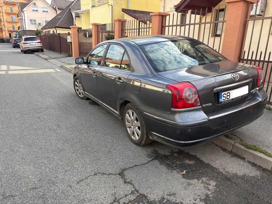 Toyota Avensis 2.0 D-4D. Climatronic