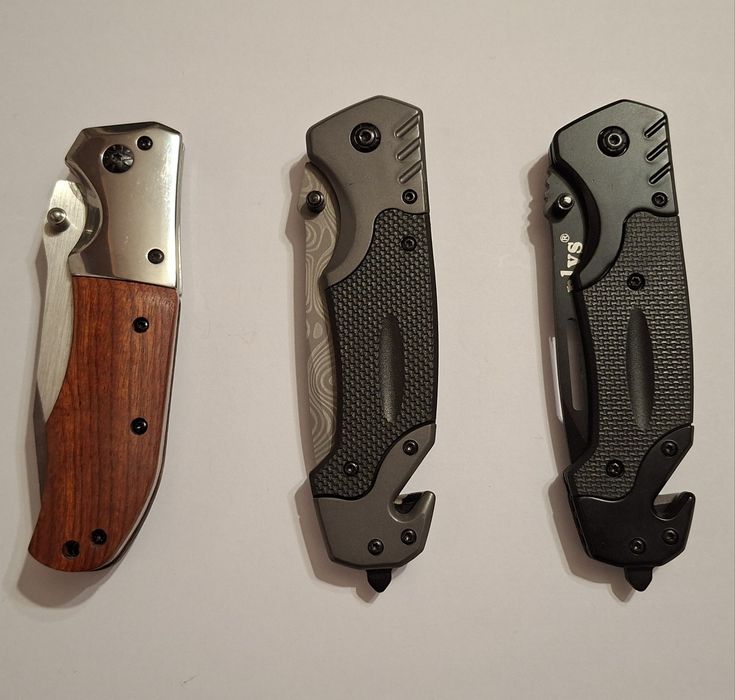 Briceag / cuțit pliabil ( 3 modele diferite )