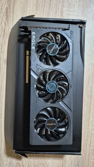 Placă video RTX 4060 Eagle OC 8GB
Preț n