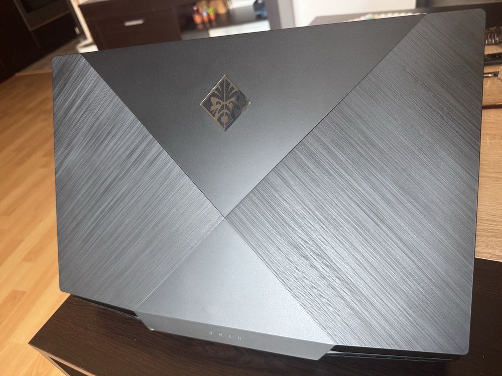 HP Omen 17 RTX 2070, core i7 10750H, 32GB RAM, 512GB SSD, 1TB HDD, Win