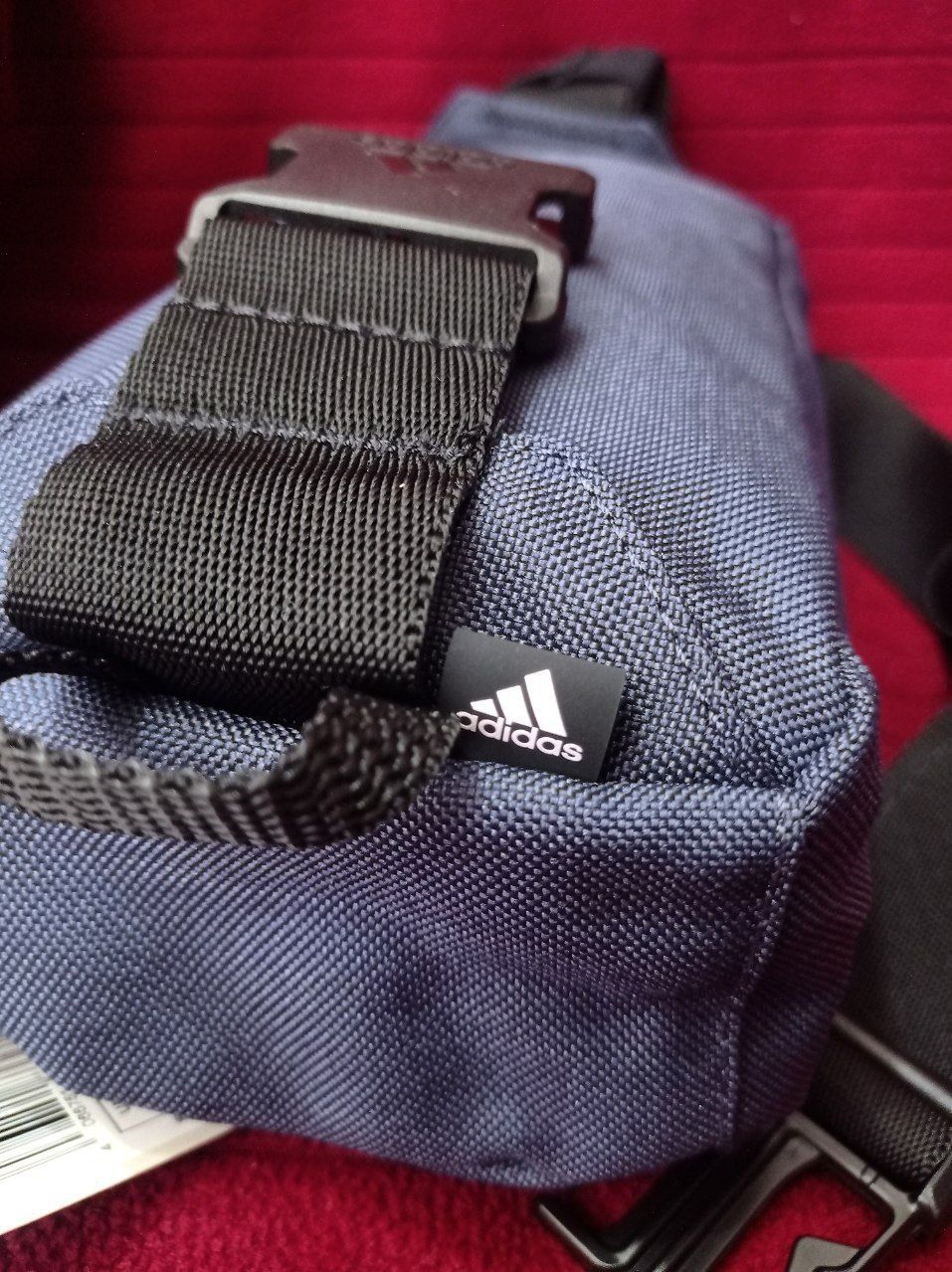 Унисекс-сумка от Adidas LINEAR BUM BAG. ( Оригинал ) Made in Indonesia