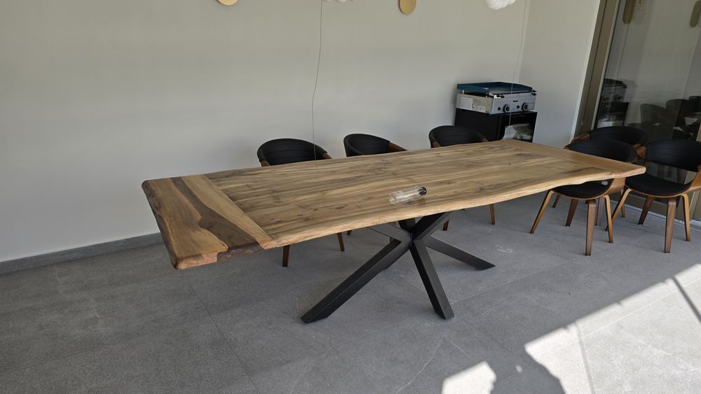 Polița  și blat masa din  lemn masiv esenta tare