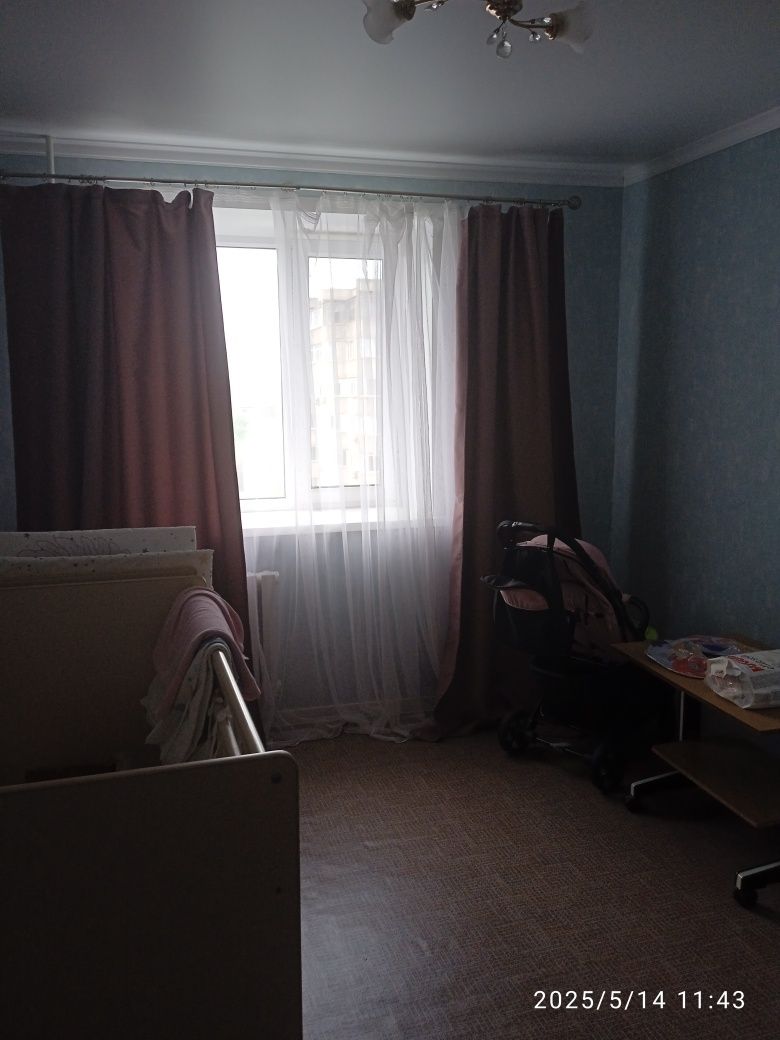 Продам 2к кв.  8 мкр. Срочно, торг есть.